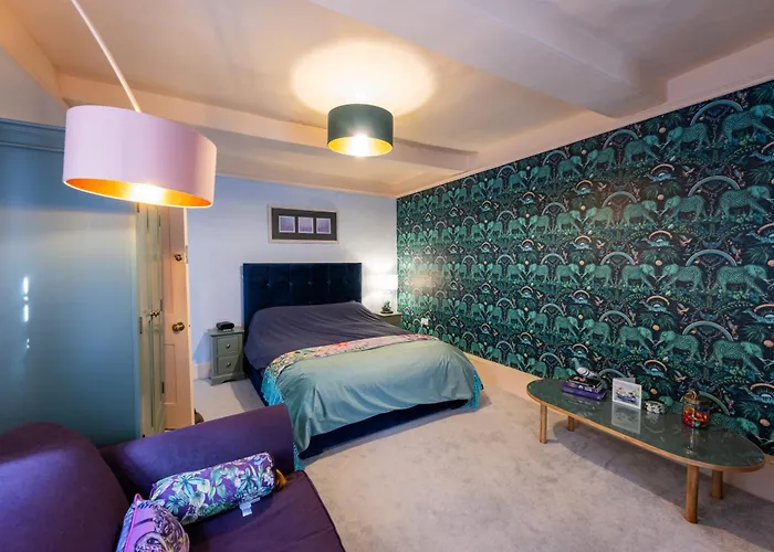 Maverick Rooms