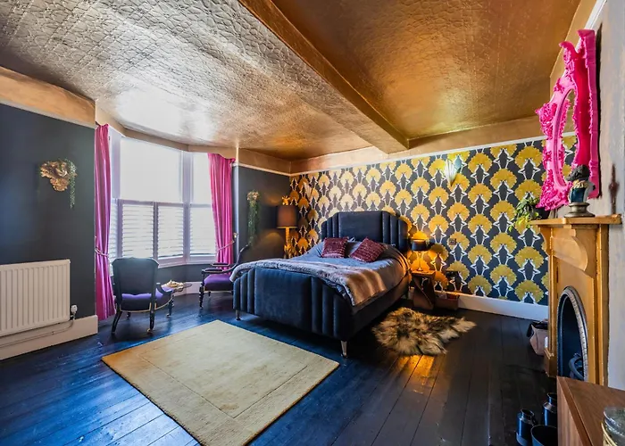 Maverick Rooms